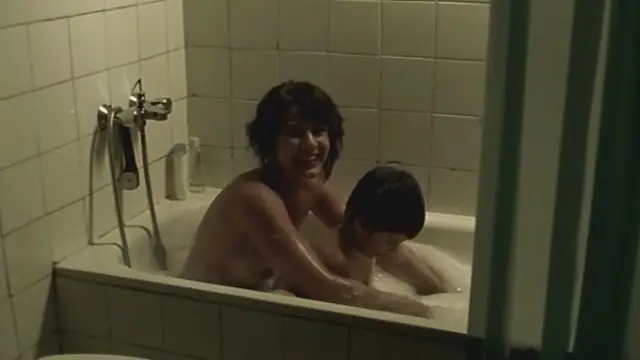 Lucia Quintana nude – El hoyo (2006)