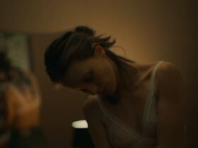 Marine Vacth sexy – Moloch s01e03-04 (2020)
