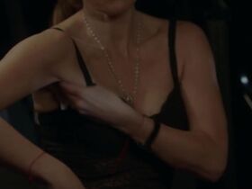 Patricia Vico sexy - Parot s01e05 (2021)
