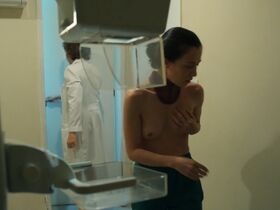 Marjorie Estiano nude - Sob Pressao 05e04-06 (2022)