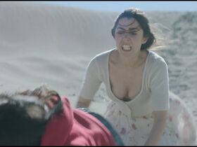 Cristin Milioti sexy - Made For Love s02e08 (2022)