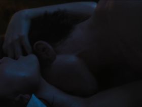 Nora Arnezeder sexy - The Offer s01e01-02 (2022)