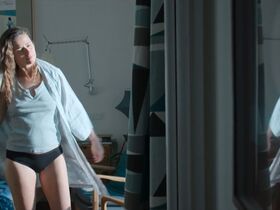 Agnieszka Grochowska sexy - Hold Tight (Zachowaj spokoj) s01e02 (2022)