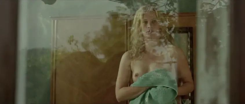 Agnieszka Warchulska nude - Szelest (2010)