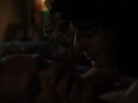Marisa Tomei sexy - Cyrus (2010)