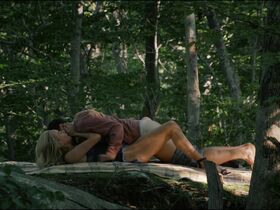 Diane Kruger sexy, Chase Sui Wonders sexy - Out of the Blue (2022)