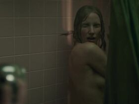 Jessica Chastain sexy - George and Tammy s01e01 (2022)