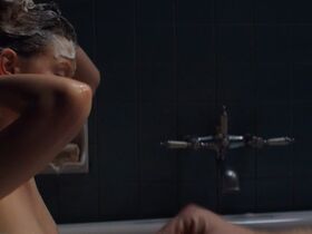 Mia Goth sexy - Pearl (2022)