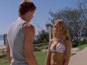 Indiana Evans sexy - H2O (2011)
