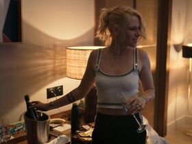 Kristen Stewart sexy - Irma Vep s01e08 (2022)