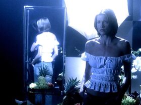 Tricia Helfer sexy - CSI s02e23 (2002)