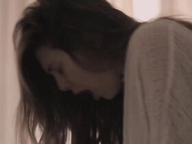 Elizabeth Olsen sexy - Sorry For Your Loss s01e05 (2018)