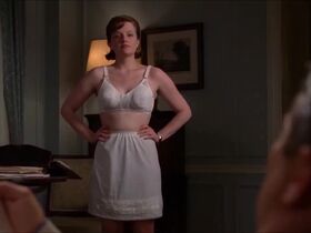 Elisabeth Moss sexy - Mad Men s04e06 (2010)
