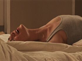 Emma Stone sexy - The Curse s01e01 (2023)