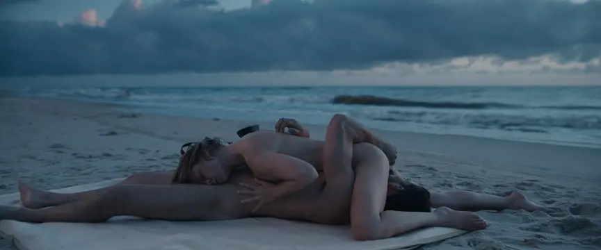 Magdalena Boczarska nude, Katarzyna Sawczuk nude – Heaven in Hell (2022)