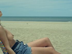 Luana Pascual nude – Bromance (Como una novia sin sexo) (2016)