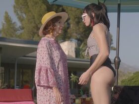 Peyton List sexy – Gothic Springs (2019)
