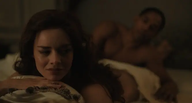 Samara Weaving sexy – Chevalier (2022)