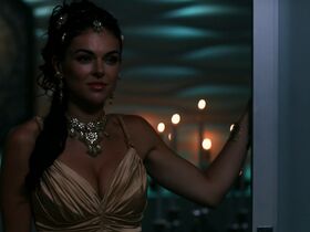 Serinda Swan sexy – Supernatural s01e21 (2006)