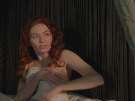 Eleanor Tomlinson sexy – Poldark s04e06 (2018)