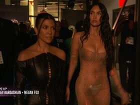 Megan Fox sexy – MTV Video Music Awards (2021)
