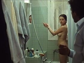 Laure Marsac nude - L' homme voile (1987)