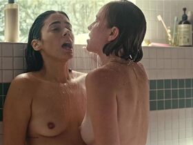 Lorenza Izzo nude, Hannah Einbinder nude - Hacks s03e02 (2024)