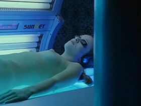 Nina Schonfeld nude - Kommissar Rex s07e05 (2001)