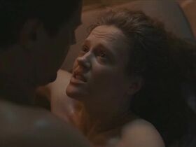 Anna Sinyakina sexy - Nadvoye s01e04 (2022)