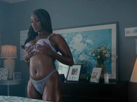 Elizabeth Foxx sexy - The Lawnmower Man (2024)
