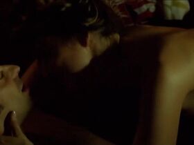 Cuca Escribano nude - Atlas de geografía humana (2007)