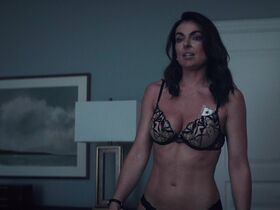 Serinda Swan sexy - Reacher s02e06 (2024)