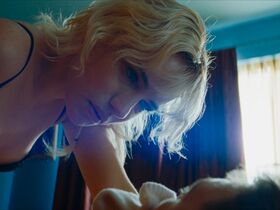 Willa Fitzgerald sexy – Strange Darling (2023)