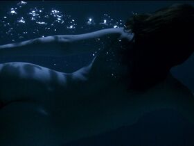 Marlee Matlin nude – Children of a Lesser God (1986)