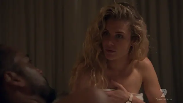 Juliet Godwin sexy – Home and Away e8225 (2024)