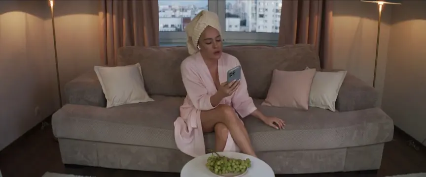 Aglaya Tarasova sexy – Sasha i Piter s01e01-02 (2024)